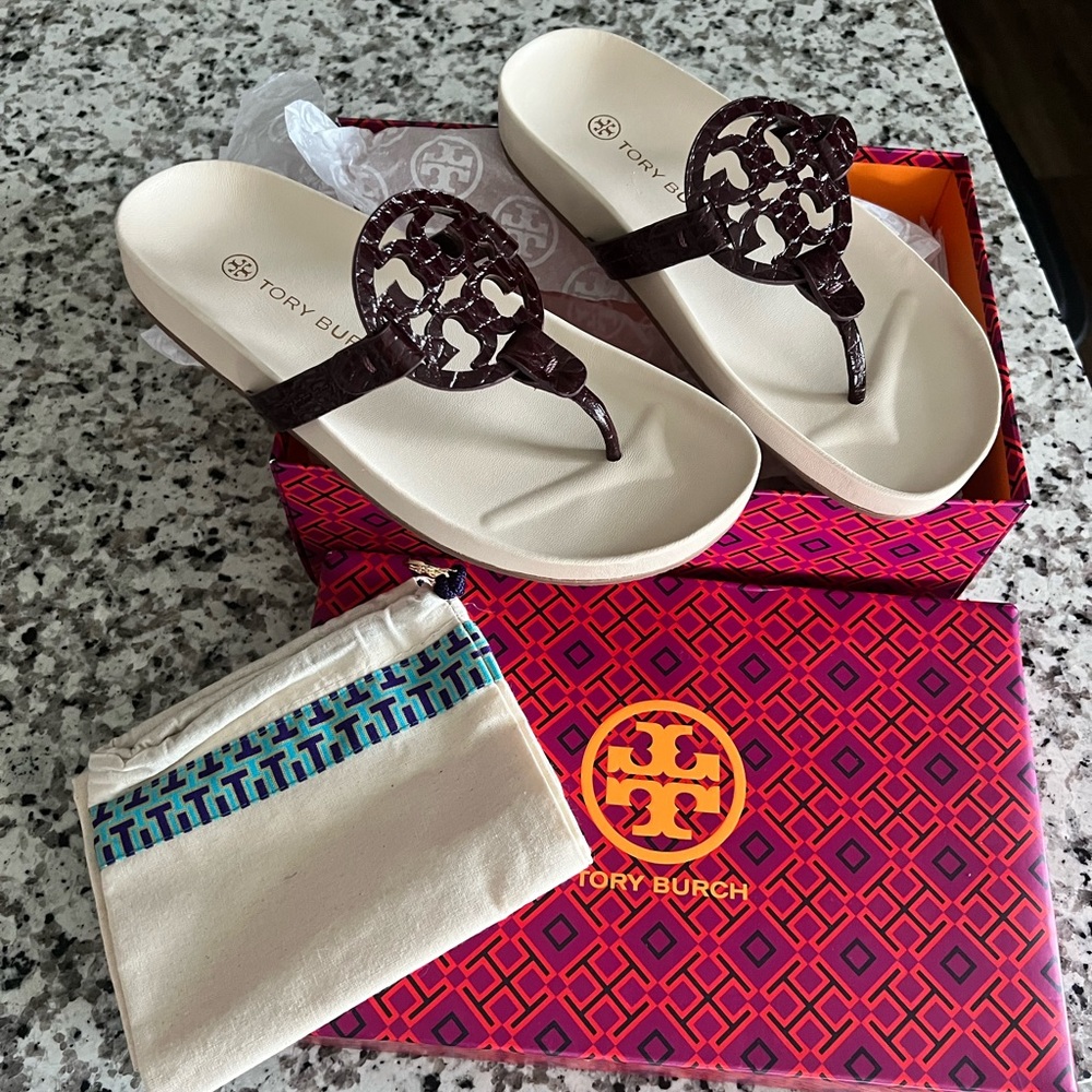Brand New Tori Burch sandals sz 7
